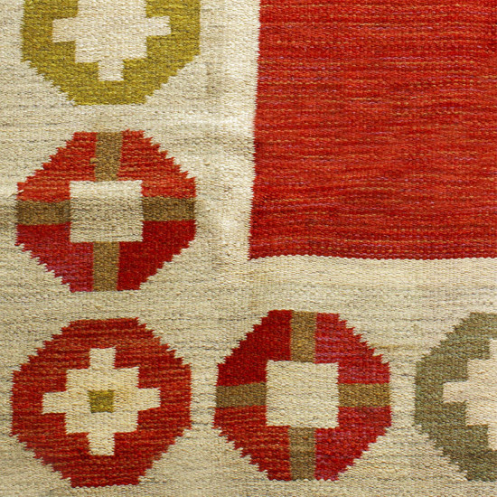 red field medalion border detail a