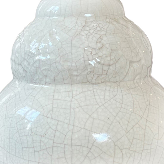 BAC_French_table_lamp_lobed_gourd_craquel_relief_white_2b
