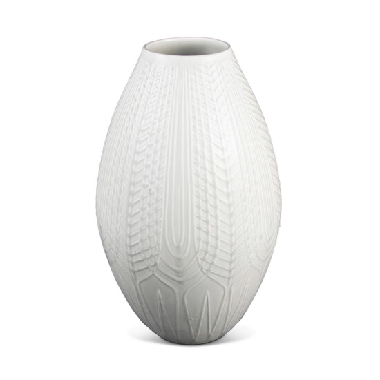 BAC_Gefle_monumental_vase_wheat_design_white_3