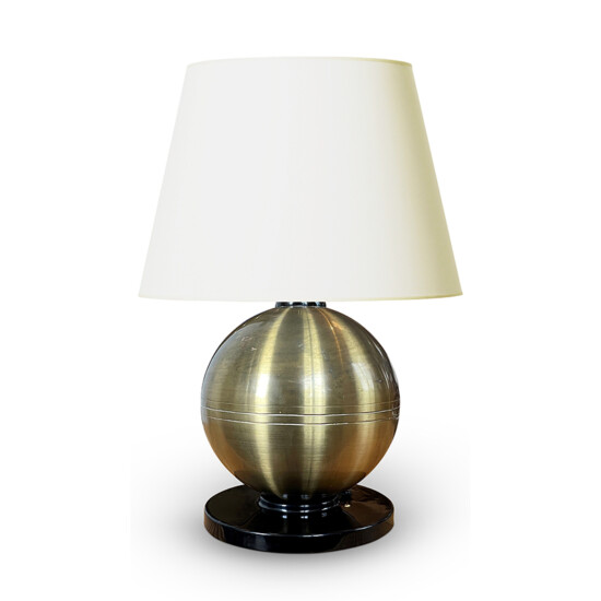 BAC_Swedish_table_lamp_ArtDeco_brass_sphere_black_enamel_disk_plinth_1
