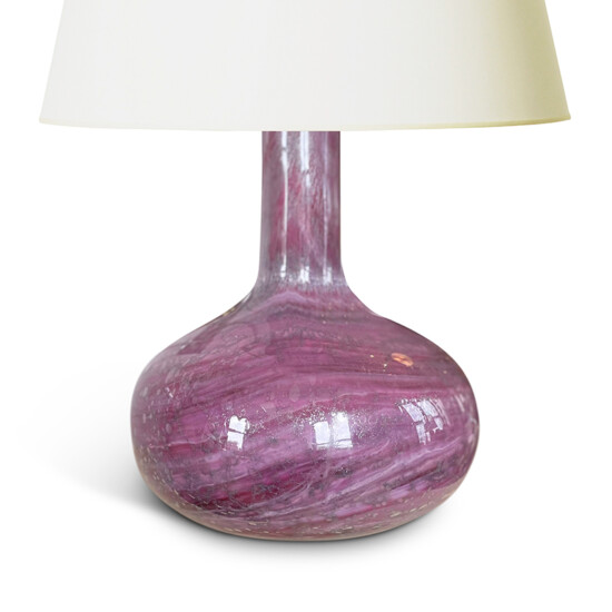 BAC_Holmegaard_table_lamp_low_organic_form_tall_neck_purple_blubble_glass_3