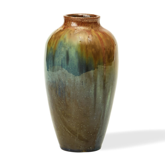 Andersen_M_vase_elongated_with_green_rust_glazing_a