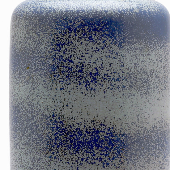 BAC_Nylund_G_vase_tall_cylindrical_French_blue_tones_2