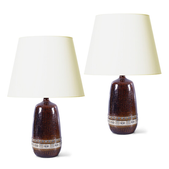 BAC_Blixt_Y_pair_lamps_brown_ornaments_1