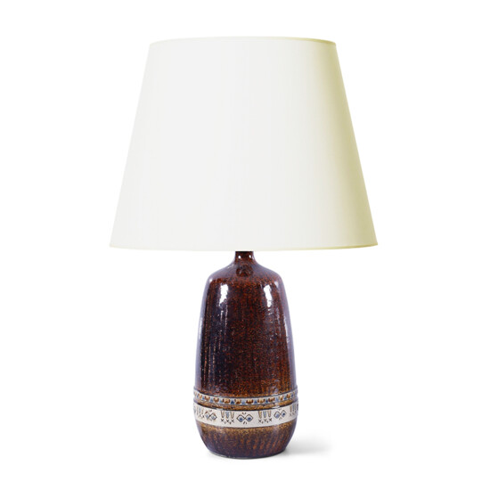 BAC_Blixt_Y_pair_lamps_brown_ornaments_3