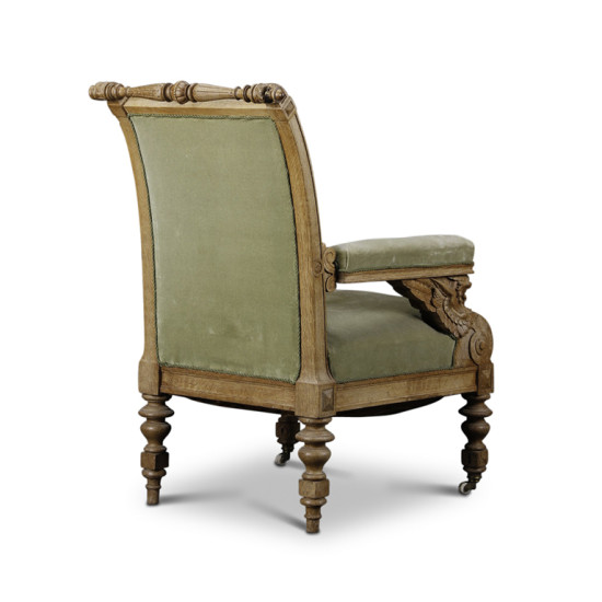 Schinkel_style_armchair_carved_oak_b
