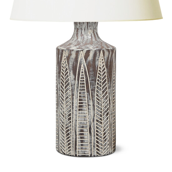 BAC_Simmulson_M_table_lamp_carved_leaves_pattern_3
