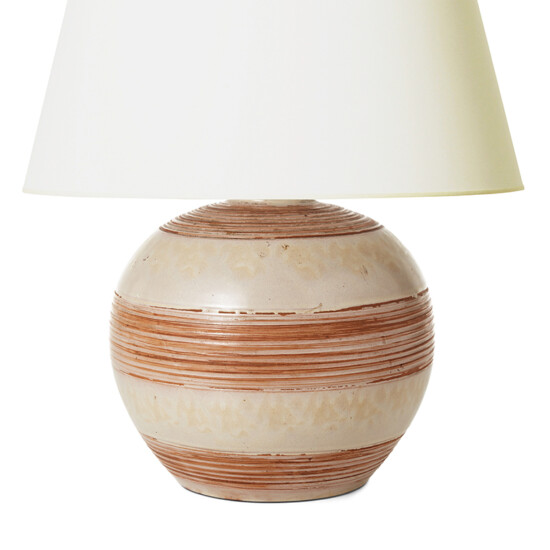 BAC_Ekeby_table_lamp_globe_relief_bands_buff_brown_3