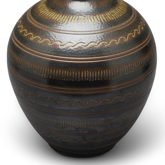 BAC_Andersson_A_vase_large_brown_black_sgrafitto_scrolls_and_hatches_3