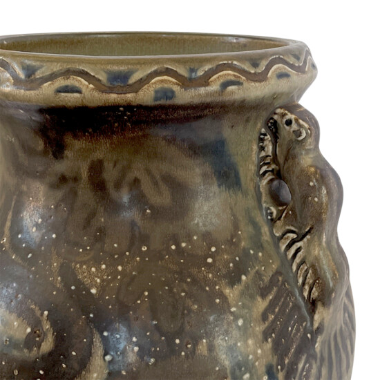 BAC_Nylund_vase_large_early_squirrels_DETAIL