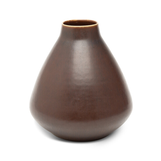 BAC_Stalhane_CH_vase_large_conical_brown_1
