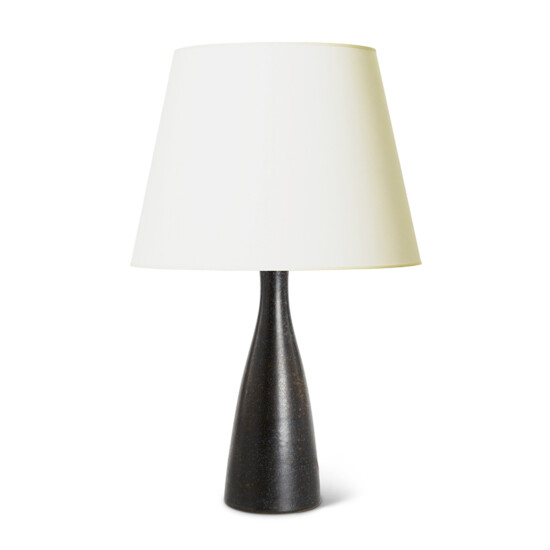 BAC_Tobo_table_lamp_conical_brown_1