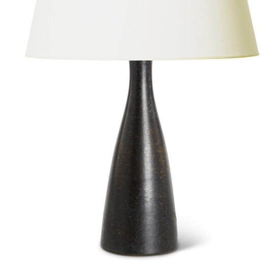 BAC_Tobo_table_lamp_conical_brown_3