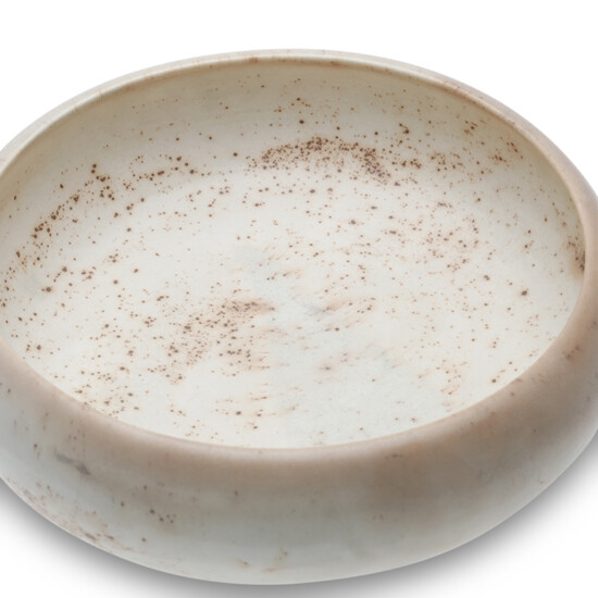 BAC_Lassen_P_bowl_large_organically_modeled_speckled_ivory_4