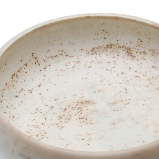 BAC_Lassen_P_bowl_large_organically_modeled_speckled_ivory_detail
