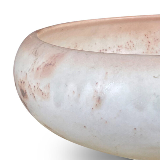 BAC_Lassen_P_bowl_large_organically_modeled_speckled_ivory_detail2
